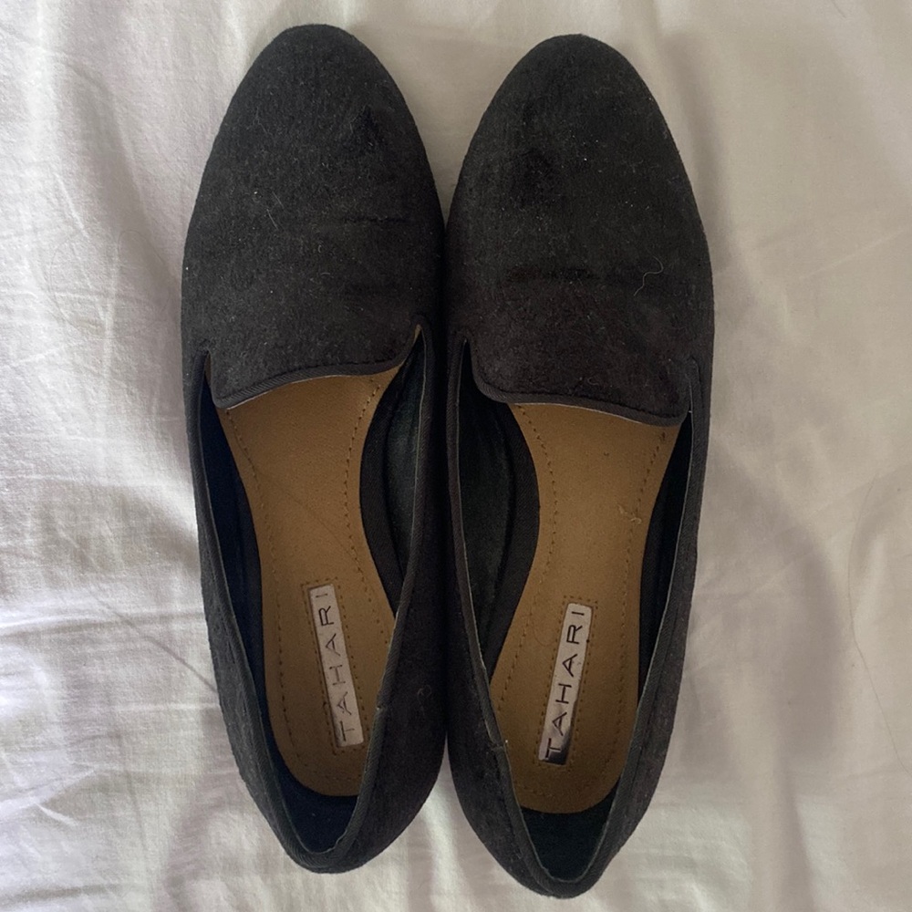 Tahari velvet loafers